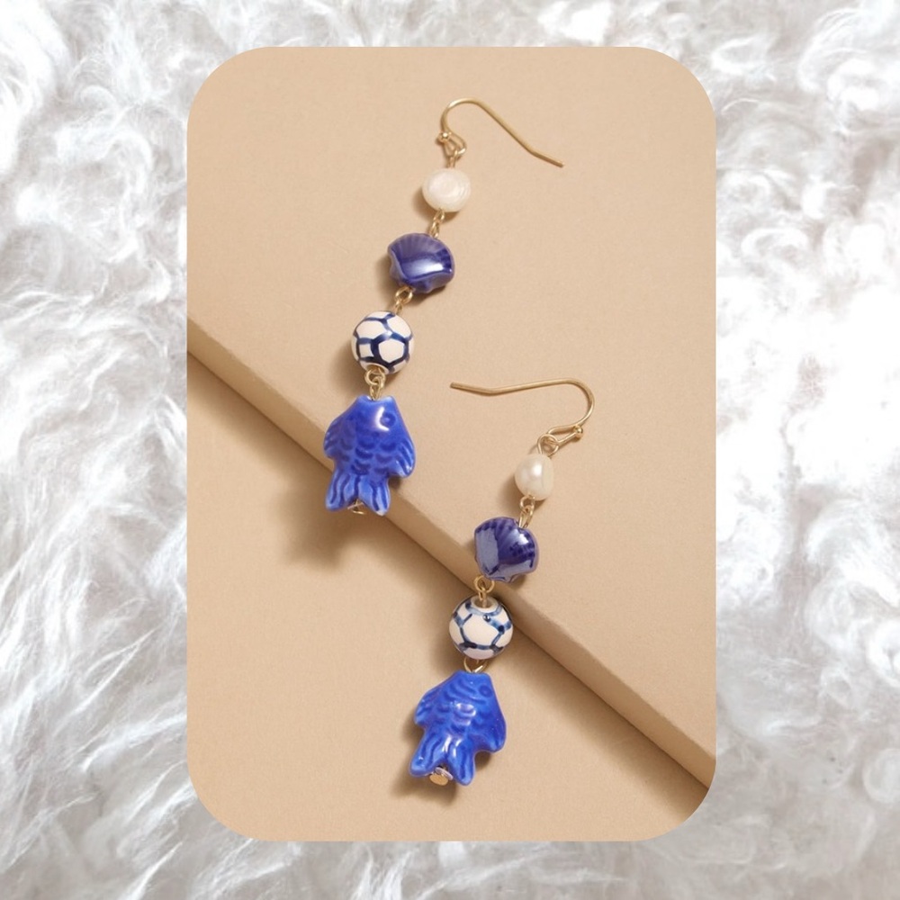 🆕 francesca’s • blue, white, black fish & pearl drop ceramic earrings